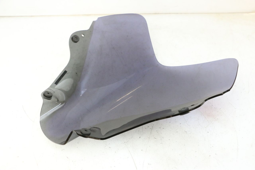 photo de WINDSCHUTZSCHEIBE PEUGEOT SATELIS 125 (2013 - 2018) - Technische Nahaufnahme