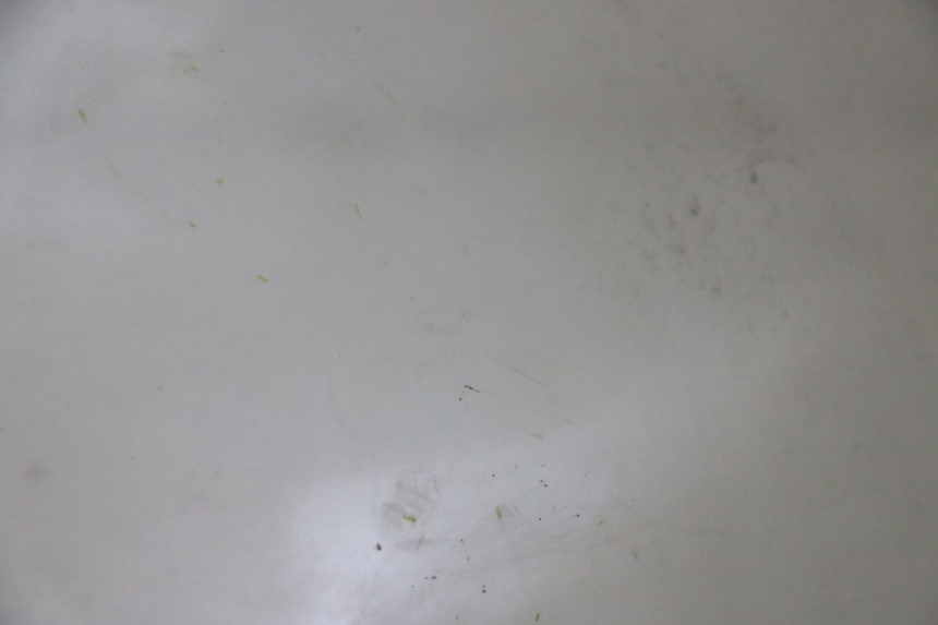 photo de WINDSCHUTZSCHEIBE PEUGEOT SATELIS 125 (2006 - 2009) - Zoom auf Gebrauchszustand