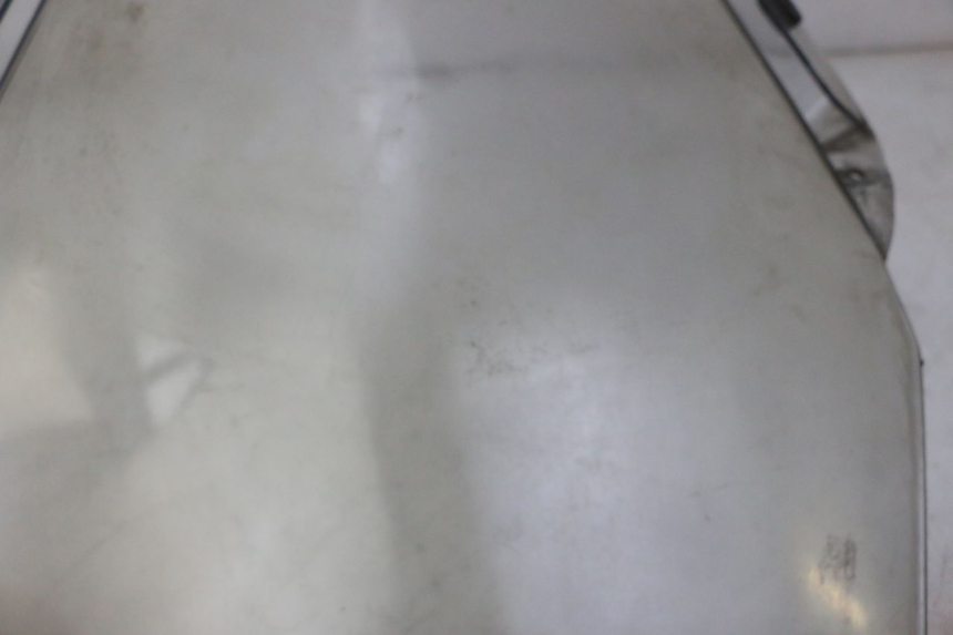 photo de WINDSCHUTZSCHEIBE PEUGEOT SATELIS 125 (2006 - 2009) - Kennzeichnungen und Originalreferenzen