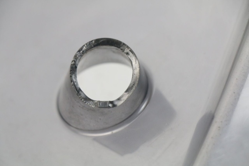 photo de WINDSCHUTZSCHEIBE MBK SKYLINER 125 (2004 - 2007) - Technische Nahaufnahme