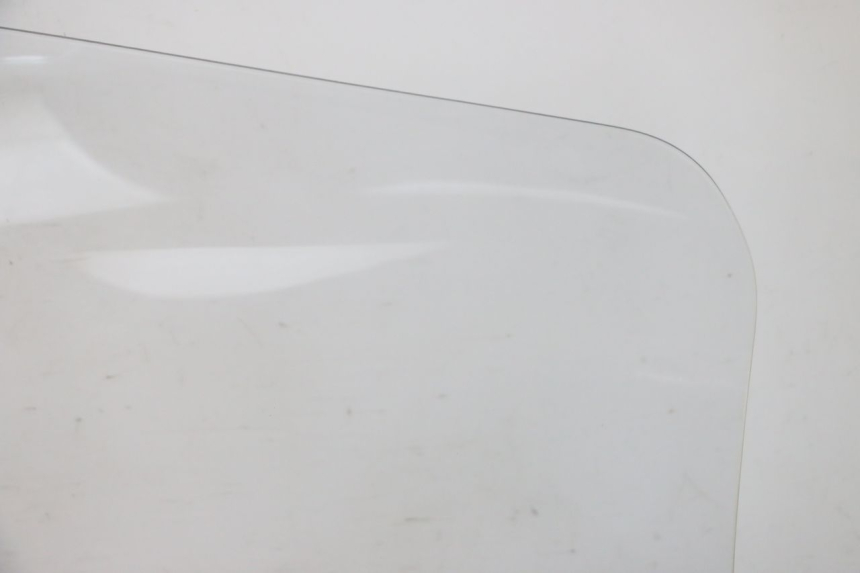 photo de WINDSCHUTZSCHEIBE SUZUKI BURGMAN 125 (2018 - 2021) - Charakteristische Merkmale