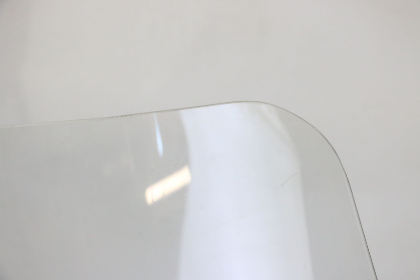 photo de WINDSCHUTZSCHEIBE SUZUKI BURGMAN 125 (2018 - 2021) - Alternative Perspektive