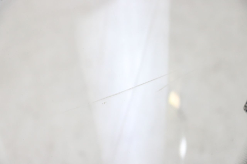 photo de WINDSCHUTZSCHEIBE SUZUKI BURGMAN 125 (2015 - 2017) - Zoom auf Komponenten