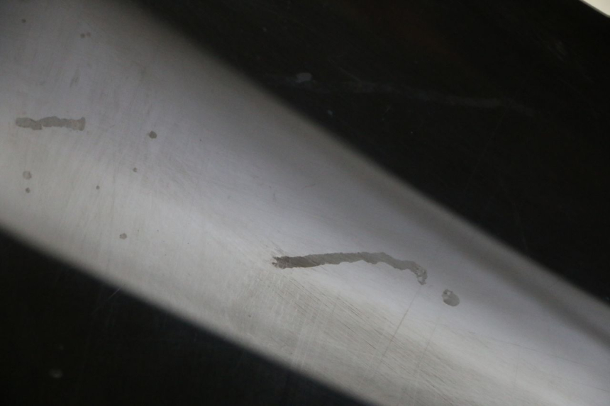 photo de WINDSCHUTZSCHEIBE SUZUKI SV S 650 (2003 - 2009) - Details der Befestigungspunkte