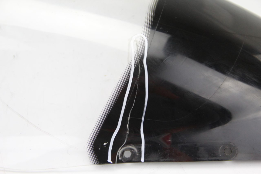 photo de WINDSCHUTZSCHEIBE YAMAHA TDM ABS 900 (2002 - 2014) - Details der Befestigungspunkte