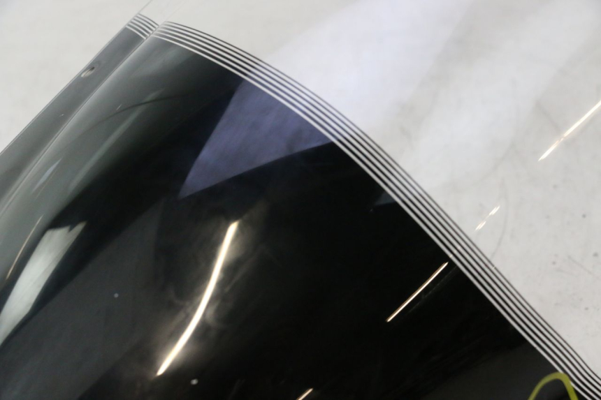 photo de WINDSCHUTZSCHEIBE YAMAHA TDM ABS 900 (2002 - 2014) - Zoom auf Komponenten