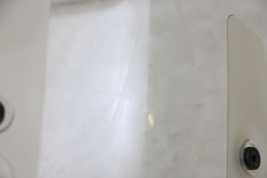 photo de WINDSCHUTZSCHEIBE KAWASAKI VERSYS ABS 650 (2015 - 2018) - Details der Befestigungspunkte