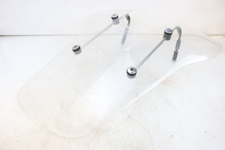 photo de WINDSCHUTZSCHEIBE PIAGGIO VESPA GTS SUPER IE 125 (2009 - 2016) - Charakteristische Merkmale