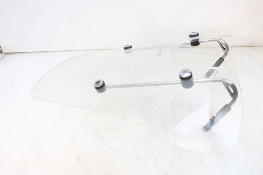 photo de WINDSCHUTZSCHEIBE PIAGGIO VESPA GTS SUPER IE 125 (2009 - 2016) - Zoom auf Komponenten