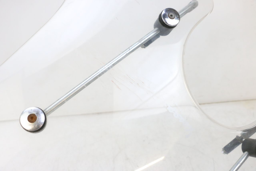 photo de WINDSCHUTZSCHEIBE PIAGGIO VESPA GTS SUPER IE 125 (2009 - 2016) - Zoom auf Gebrauchszustand