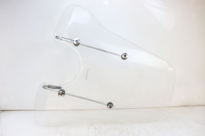 photo de WINDSCHUTZSCHEIBE PIAGGIO VESPA GTS SUPER IE 125 (2009 - 2016) - Detailansicht des Bauteils