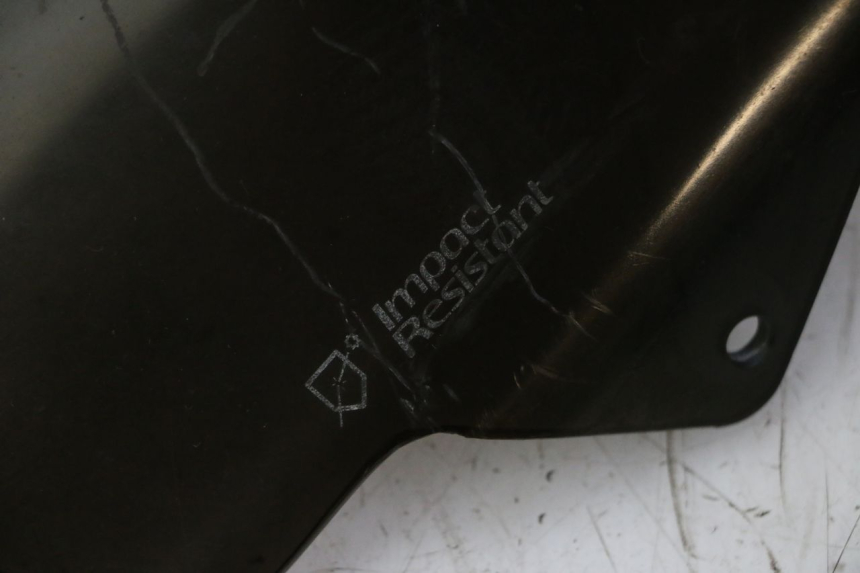 photo de WINDSCHUTZSCHEIBE YAMAHA X-MAX XMAX 125 (2010 - 2013) - Details der Befestigungspunkte