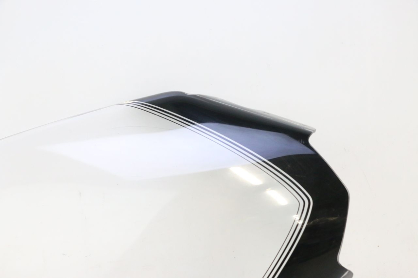 photo de WINDSCHUTZSCHEIBE YAMAHA X-MAX XMAX 125 (2010 - 2013) - Technische Nahaufnahme