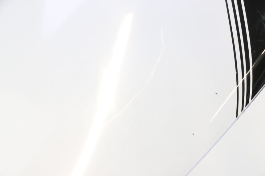 photo de WINDSCHUTZSCHEIBE YAMAHA X-MAX XMAX 125 (2010 - 2013) - Details der Befestigungspunkte