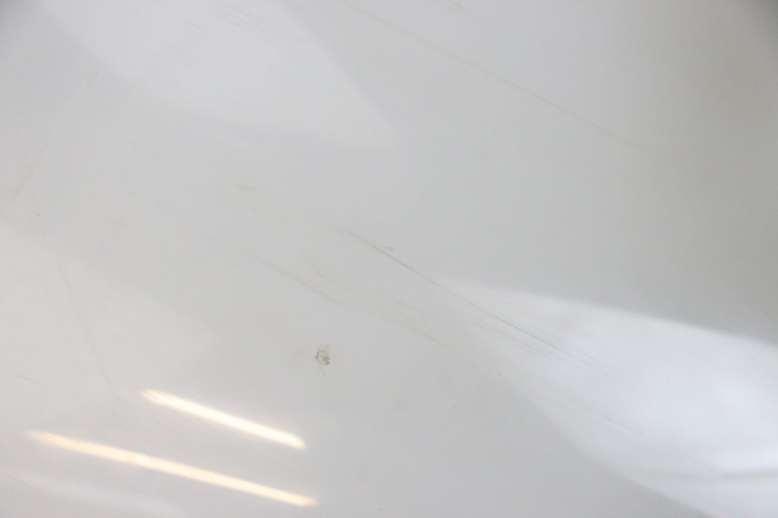 photo de WINDSCHUTZSCHEIBE PIAGGIO X10 125 (2012 - 2017) - Oberflächenzustand und Material