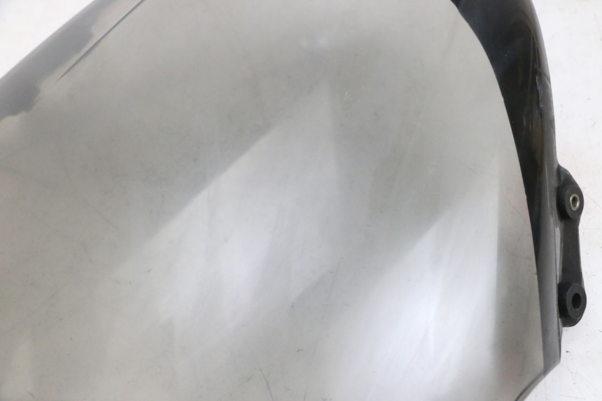 photo de WINDSCHUTZSCHEIBE PIAGGIO X8 125 (2004 - 2007) - Technische Nahaufnahme