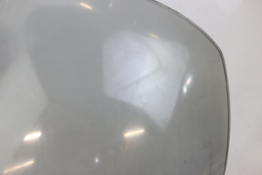 photo de WINDSCHUTZSCHEIBE PIAGGIO X8 125 (2004 - 2007) - Zoom auf Gebrauchszustand