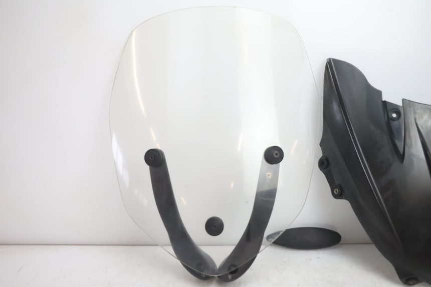 photo de WINDSCHUTZSCHEIBE PIAGGIO X9 EVOLUTION 125 (2003 - 2007) - Zoom auf Gebrauchszustand