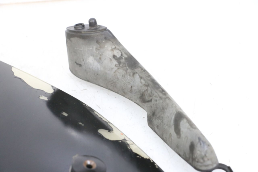 photo de WINDSCHUTZSCHEIBE PIAGGIO X9 125 (2000 - 2003) - Oberflächenzustand und Material