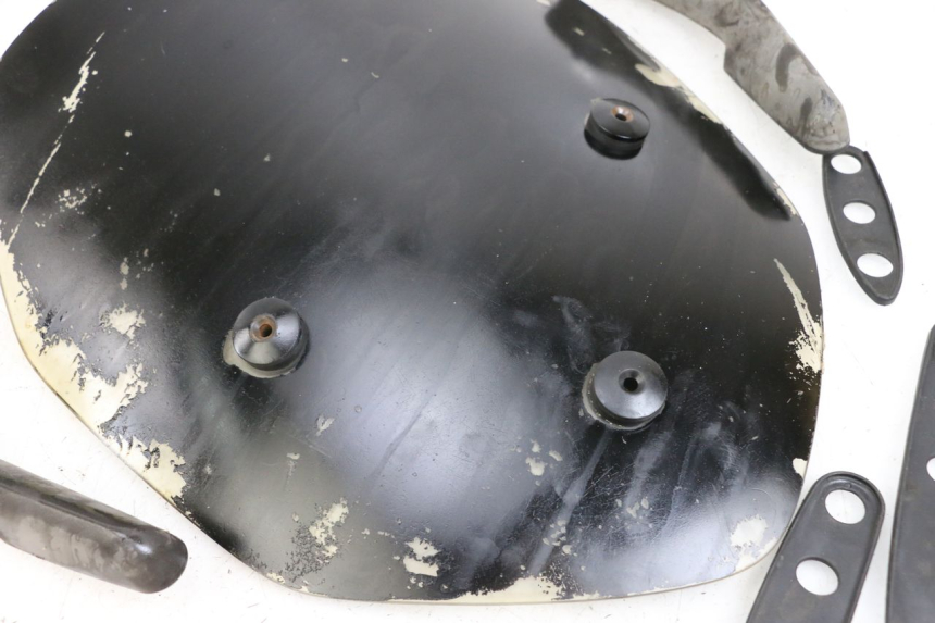 photo de WINDSCHUTZSCHEIBE PIAGGIO X9 125 (2000 - 2003) - Kennzeichnungen und Originalreferenzen