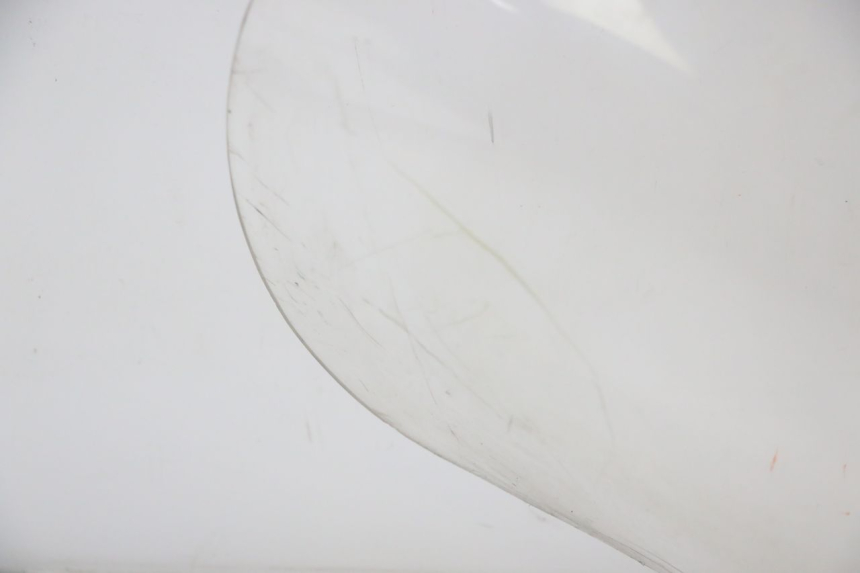 photo de WINDSCHUTZSCHEIBE YAMAHA YP MAJESTY 125 (1998 - 2001) - Detaillierte Sichtprüfung