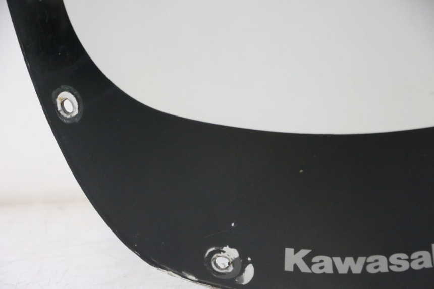 photo de WINDSCHUTZSCHEIBE KAWASAKI ZX-6R ZX6R 600 (1995 - 1997) - Fokus auf die Struktur