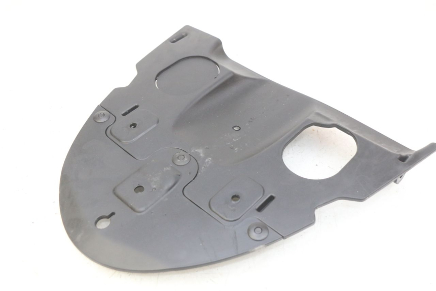 photo de HINTERER RADABDECKUNG KYMCO AGILITY 16+ 4T 50 (2018 - 2023) - Hauptansicht