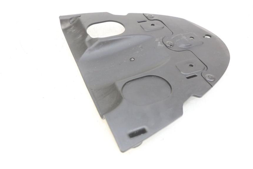 photo de HINTERER RADABDECKUNG KYMCO AGILITY 16+ 4T 50 (2018 - 2023) - Technische Nahaufnahme