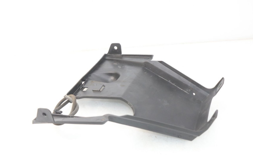 photo de HINTERER RADABDECKUNG KYMCO AGILITY 4T 50 (2018 - 2022) - Technische Nahaufnahme