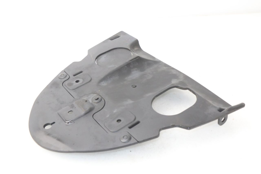 photo de HINTERER RADABDECKUNG KYMCO AGILITY CITY 2T 50 (2008 - 2016) - Detailansicht des Bauteils