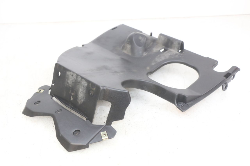 photo de HINTERER RADABDECKUNG KYMCO AGILITY NAKED RENOUVO 2T 50 (2011 - 2018) - Technische Nahaufnahme