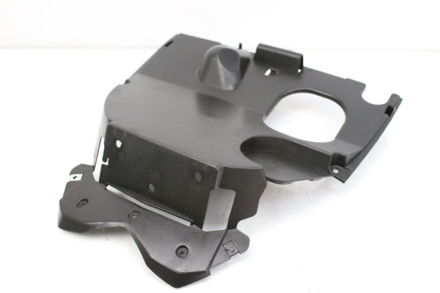 photo de HINTERER RADABDECKUNG KYMCO AGILITY NAKED RENOUVO 4T 50 (2018 - 2020) - Zoom auf Gebrauchszustand