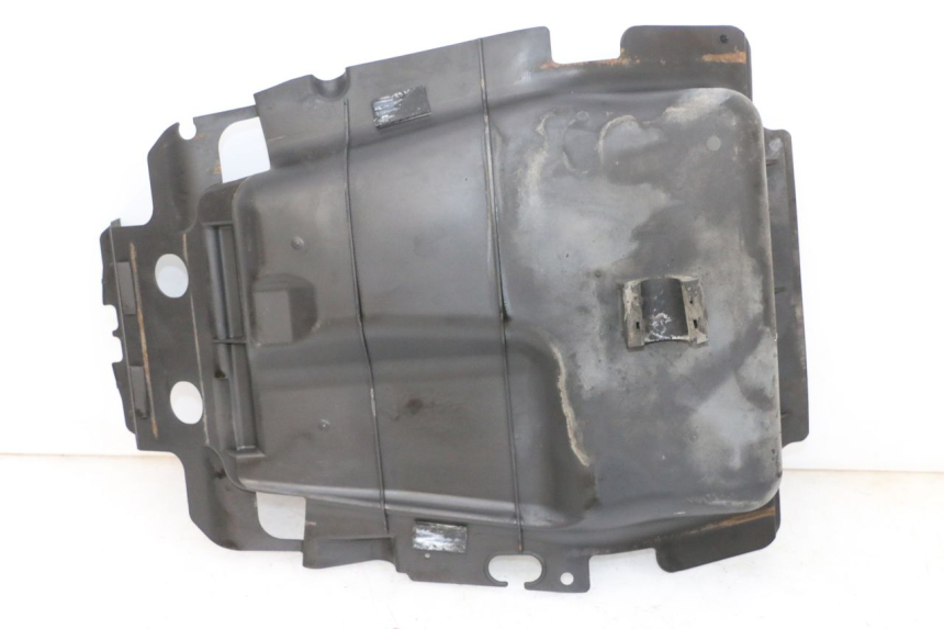 photo de HINTERRADPASSAGE SUZUKI BURGMAN 650 (2013 - 2020) - Detailansicht des Bauteils