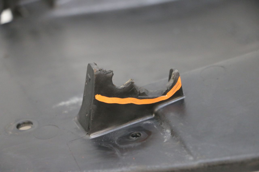 photo de HINTERER RADABDECKUNG YAMAHA BW'S EASY 50 (2013 - 2016) - Details der Befestigungspunkte