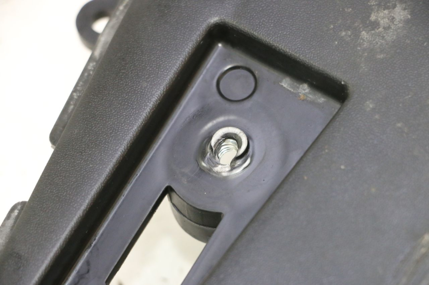 photo de RADHAUS HINTEN KAWASAKI ER-6 ER6 N 650 (2005 - 2009) - Details der Befestigungspunkte