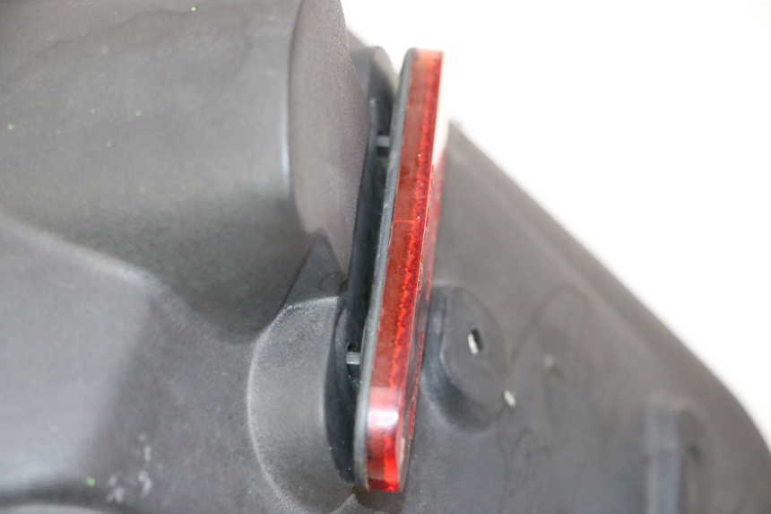 photo de HINTERER RADABDECKUNG PEUGEOT KISBEE 2T 50 (2010 - 2017) - Details der Befestigungspunkte