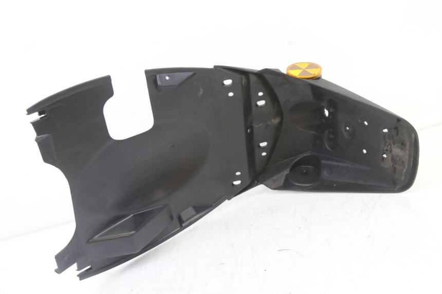 photo de HINTERER RADABDECKUNG PEUGEOT KISBEE 4T 50 (2018 - 2022) - Details der Befestigungspunkte