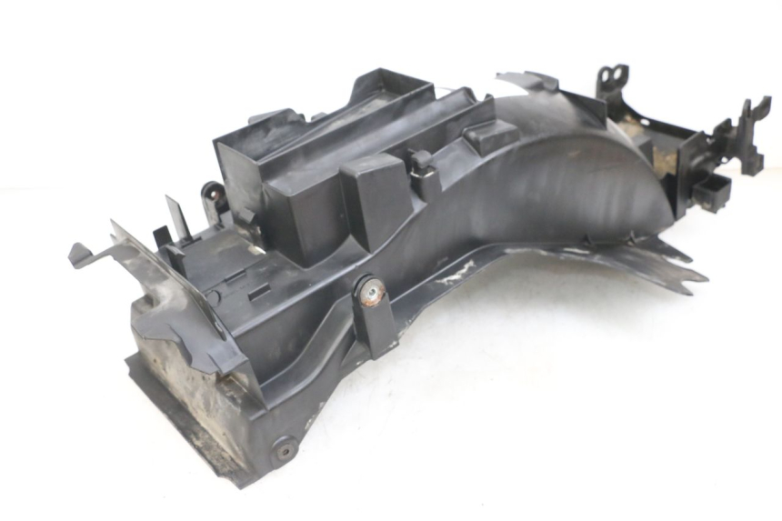 photo de HINTERER RADABDECKUNGSSCHUTZ HONDA NTV DEAUVILLE 650 (1998 - 2001) - Details der Befestigungspunkte