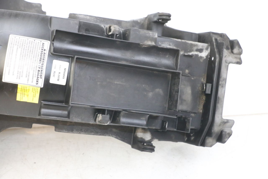 photo de HINTERER RADABDECKUNGSSCHUTZ HONDA NTV DEAUVILLE 650 (1998 - 2001) - Zoom auf Komponenten