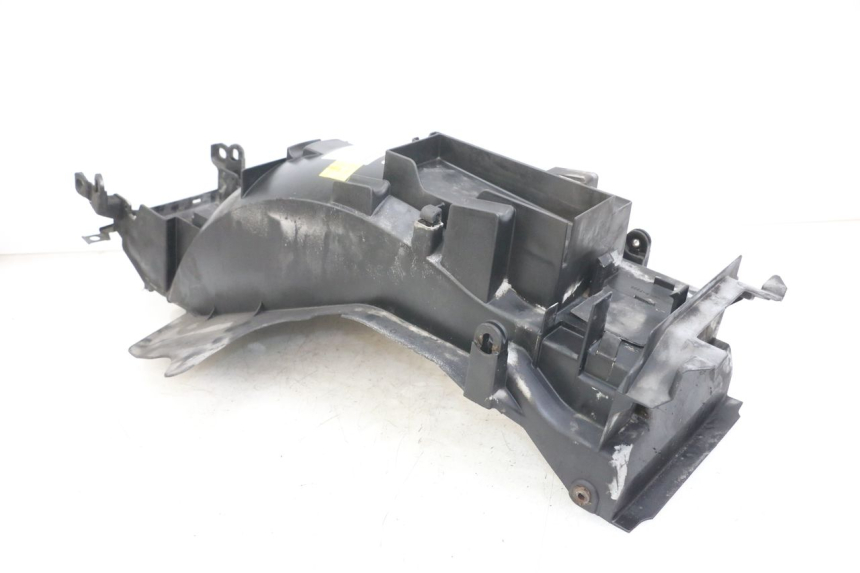 photo de HINTERER RADABDECKUNGSSCHUTZ HONDA NTV DEAUVILLE 650 (1998 - 2001) - Details der Befestigungspunkte