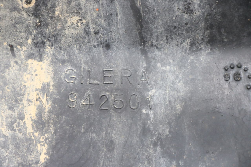 photo de HINTERER RADABDECKUNG GILERA RK 50 (1996 - 1999) - Detailansicht des Bauteils