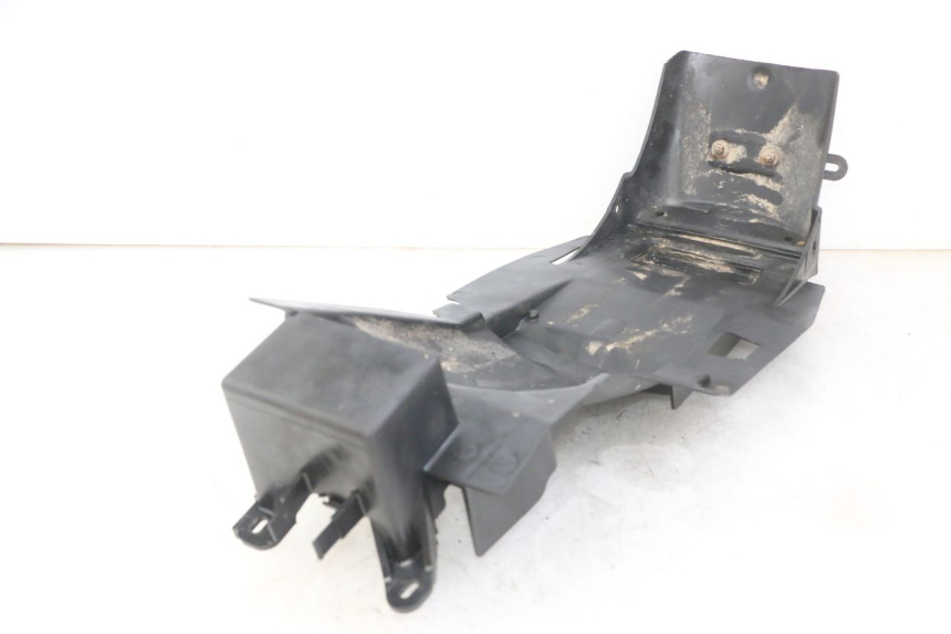 photo de HINTERER RADABDECKUNG YAMAHA TDR DELTABOX 125 (1997 - 2003) - Detailansicht des Bauteils