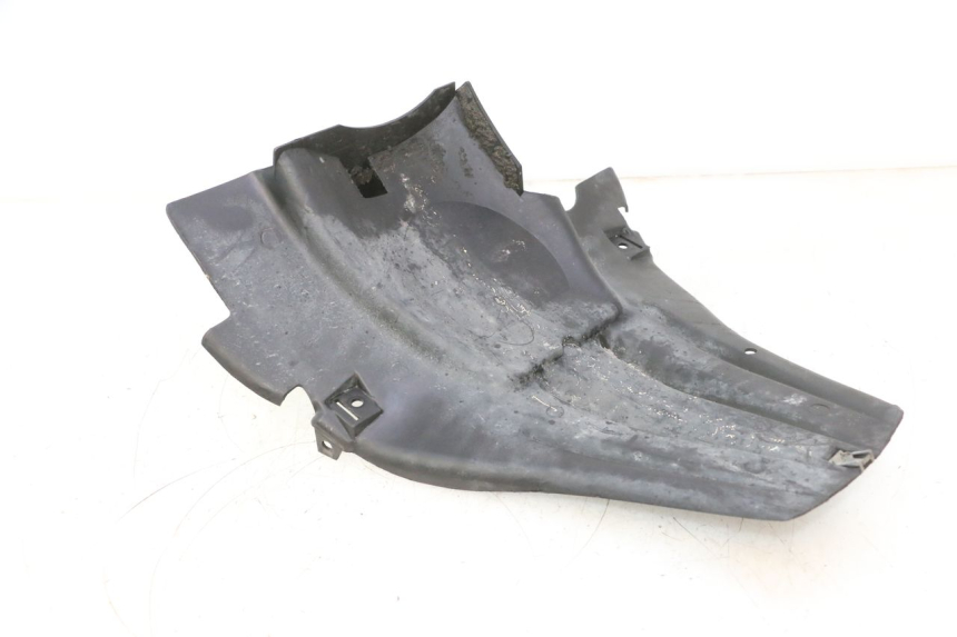 photo de HINTERER RADABDECKUNG PEUGEOT TREKKER 50 (1995 - 2004) - Detailansicht des Bauteils