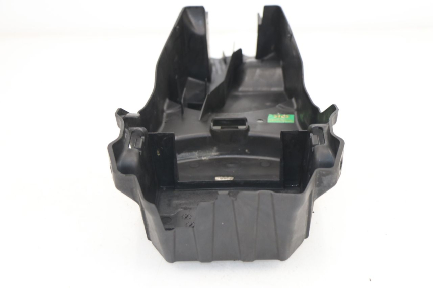 photo de RADHAUS HINTEN TRIUMPH STREET TRIPLE 675 (2007 - 2012) - Details der Befestigungspunkte