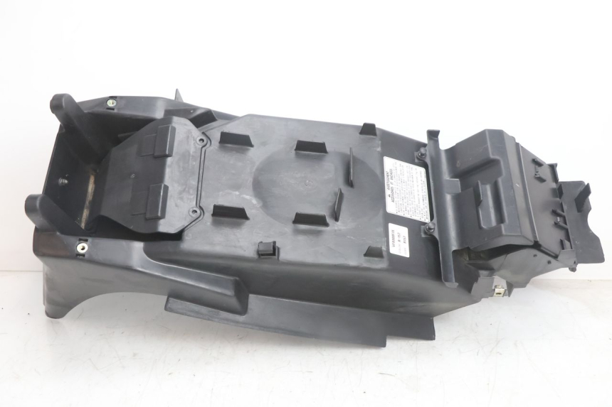 photo de HINTERER RADABDECKUNG HONDA VFR FI RC46 800 (1998 - 2001) - Detailansicht des Bauteils