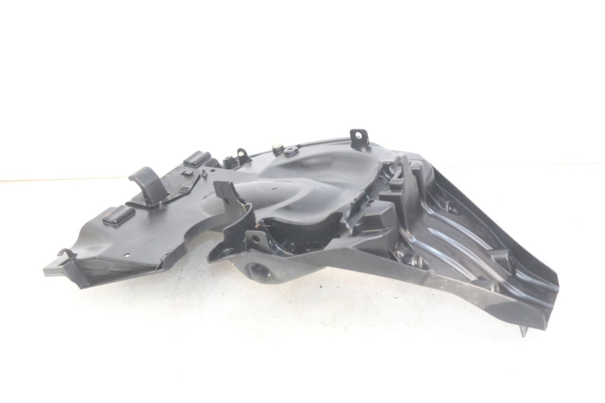 photo de HINTERER RADABDECKUNG HONDA VISION NSC R 50 (2013 - 2015) - Technische Nahaufnahme