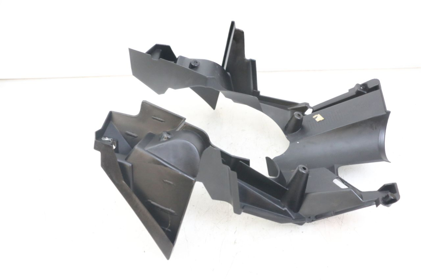 photo de VORDERRADABDECKUNG YAMAHA AEROX 2T 50 (2013 - 2017) - Details der Befestigungspunkte