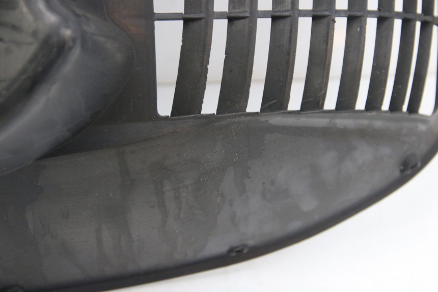 photo de VORDERRADABDECKUNG APRILIA ATLANTIC 500 (2002 - 2003) - Details der Befestigungspunkte