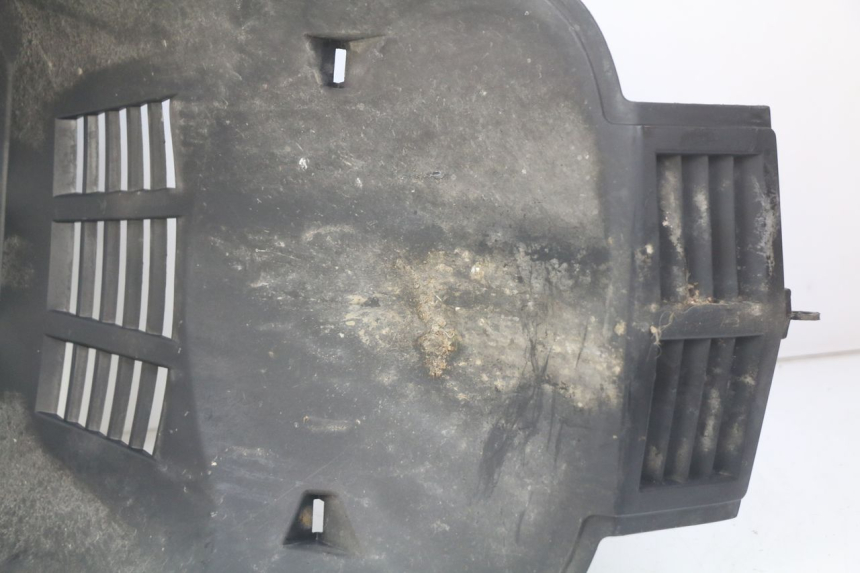 photo de VORDERRADABDECKUNG PEUGEOT CITYSTAR 125 (2011 - 2017) - Details der Befestigungspunkte