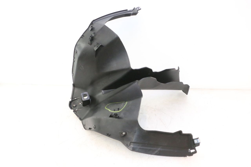 photo de RADHAUS VORNE PIAGGIO MP3 HPE 530 (2022 - 2026) - Alternative Perspektive